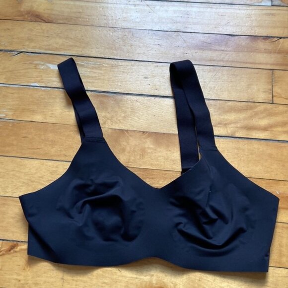 Knix Black V Neck Not Padded Wide Straps Wireless Bras - Picture 2 of 8